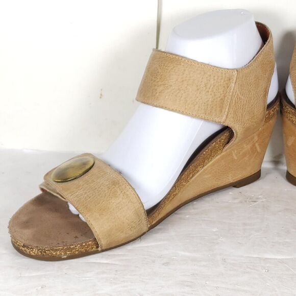 Taos Women’s Carousel 2 EU41 US 10-10,5 Tan Leather Wedge Strappy Sandal Shoes - Picture 8 of 16
